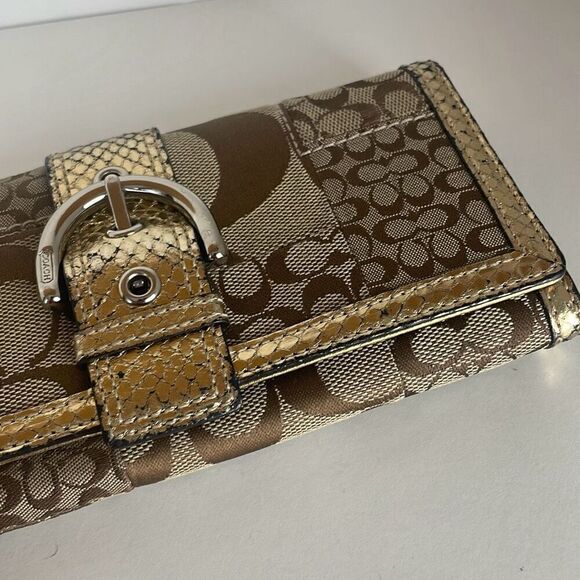 Coach Signature Patchwork Wallet Khaki Gold - Picture 10 of 13
